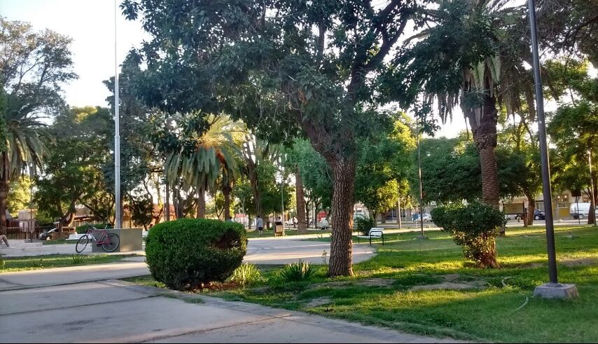 La Plaza Evita, en Concepción (San Juan); el lugar donde el hombre fue detenido por causar disturbios durante la madrugada del viernes. Foto: Captura Web. 