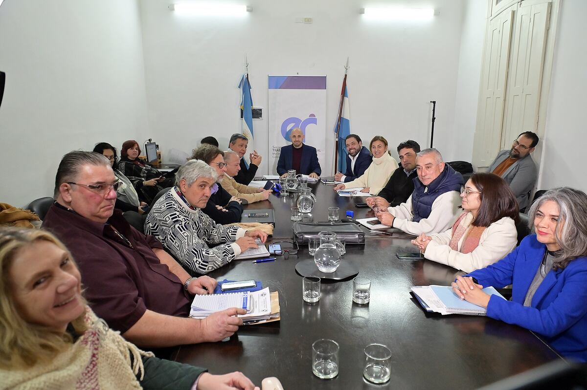 La provincia mejora la oferta a docentes y estos ratificaron 4 jornadas de paro