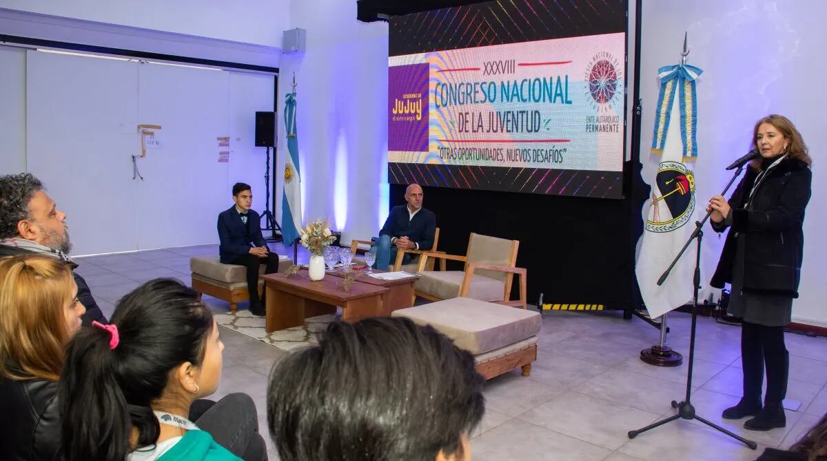 "Nuestros jóvenes no son solo los líderes del futuro sino también del presente: son agentes activos", aseveró la ministra de Educación de Jujuy, María Teresa Bovi.