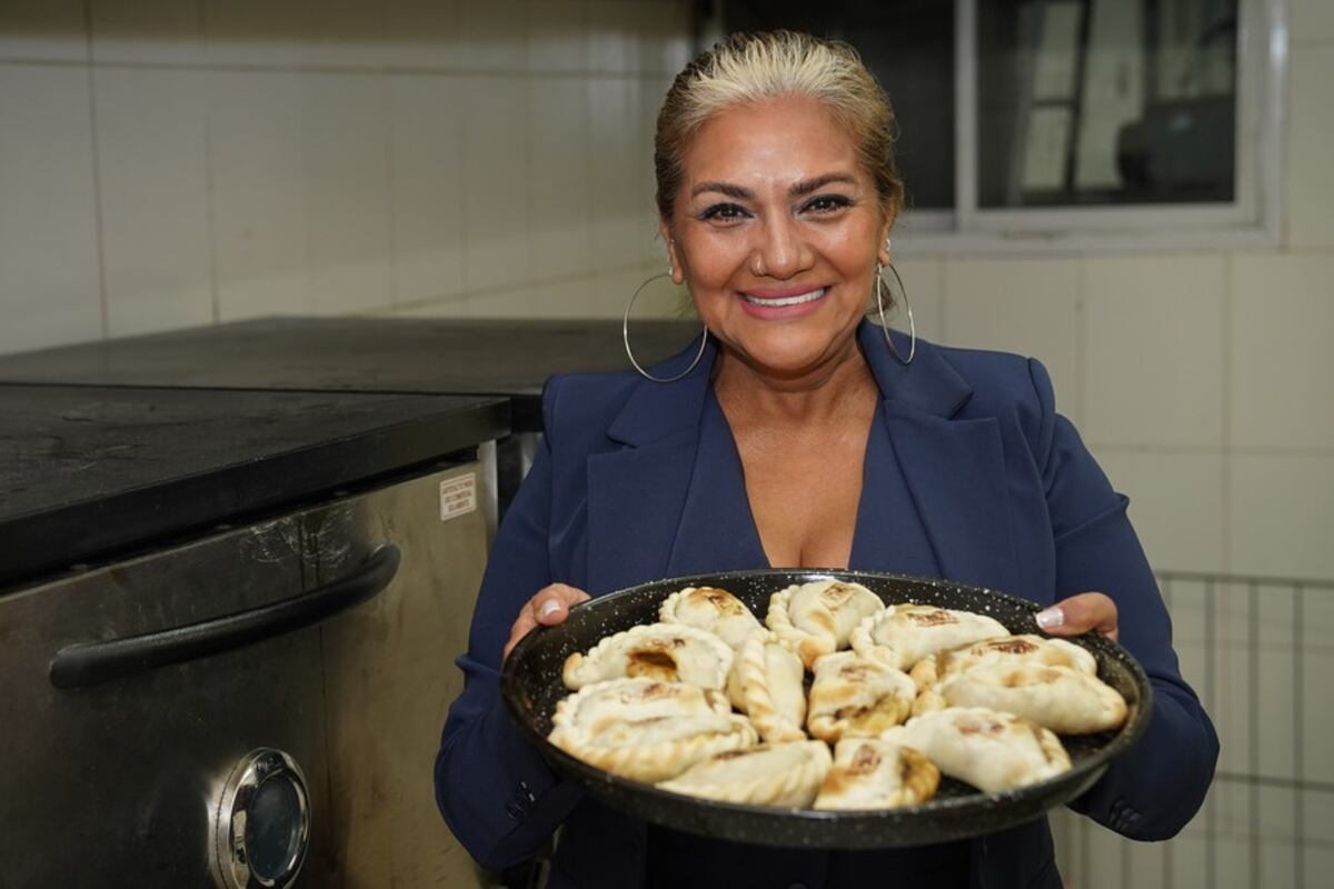 Gladys “La Bomba Tucumana” mostró cómo se hacen las empanadas que vende en su local y reveló el secreto de su receta