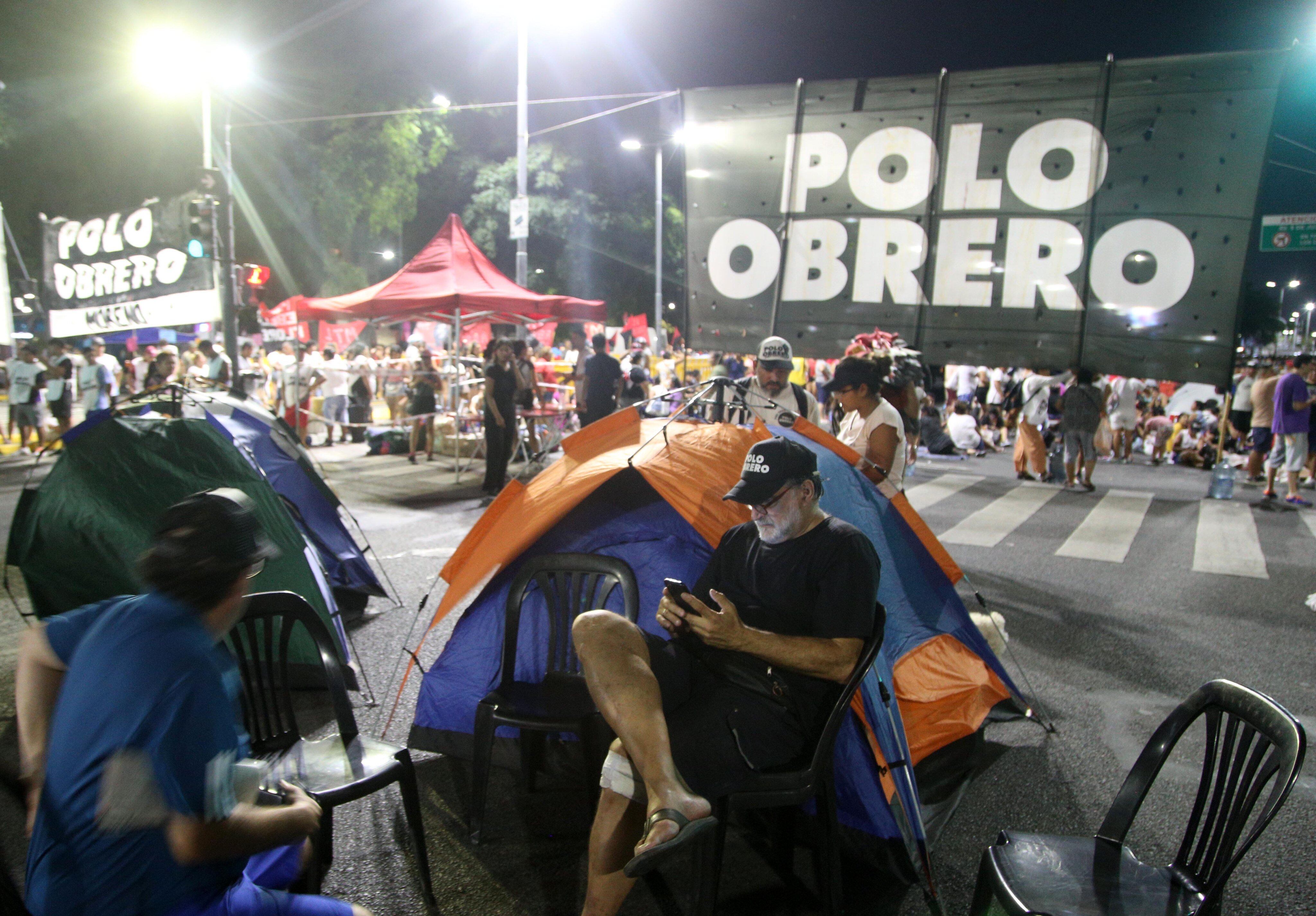 Eduardo Belliboni en el acampe que se lleva a cabo en 9 de julio.