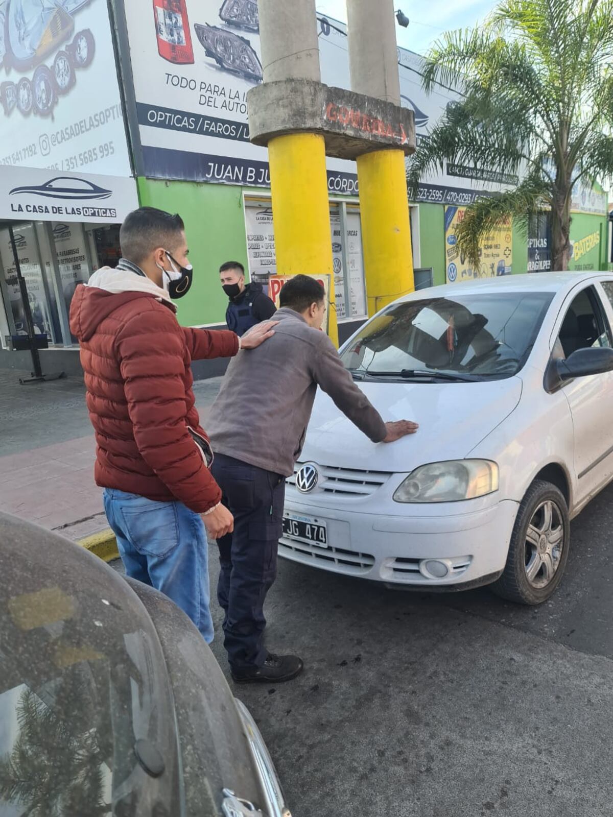 Córdoba: tenía Covid-19, salió a discutir con unos vecinos y lo mataron