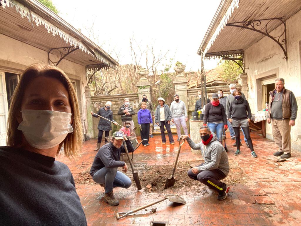 Los militantes de Podemos Azul recuperaron una casa y la convirtieron en su nueva sede