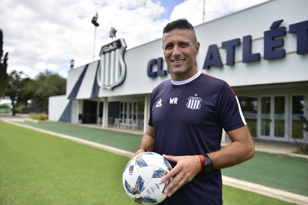 Walter Ribonetto, DT de Talleres . (José Gabriel Hernández / La Voz)