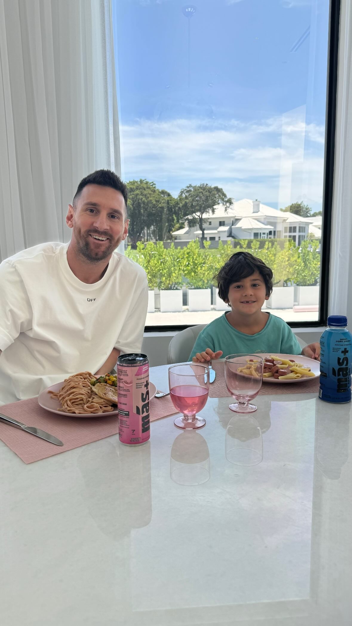 Lionel Messi almorzó con su hijo menor Ciro después de la Copa América 2024.