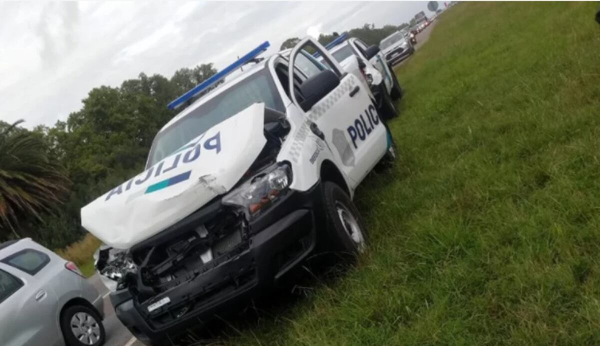 Cuatro patrulleros chocaron en cadena en la Autovía 2 y un policía resultó herido