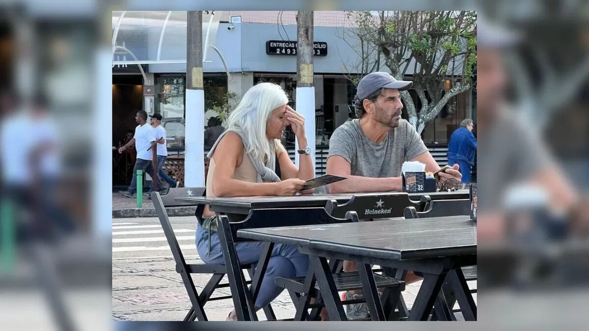 Juan Darthés con su esposa María del Carmen en Barra de Tijuca