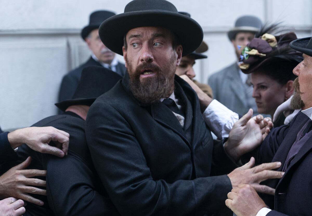 Netflix: la miniserie de 4 capítulos basada en hechos reales que cuenta el asesinato de un presidente y es un éxito total