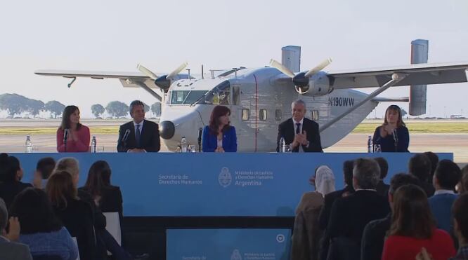 Sergio Massa junto a Cristina Kirchner en el acto de la ex ESMA.