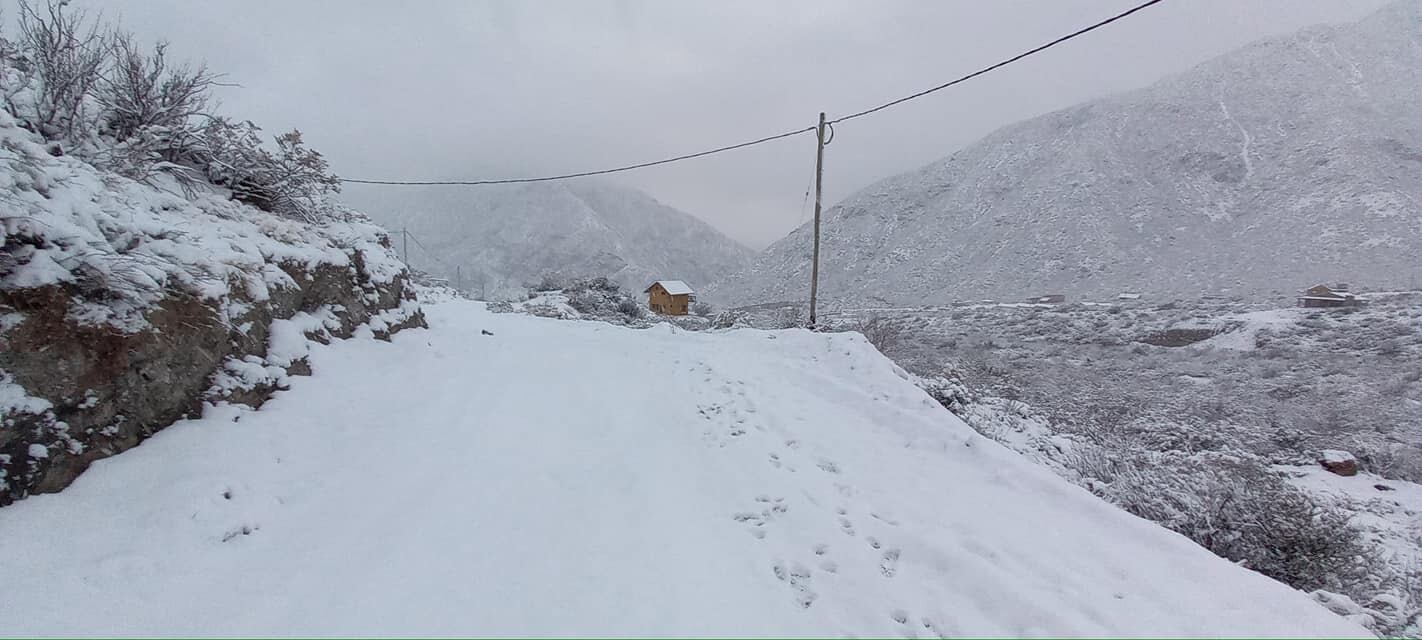 Así amaneció El Salto esta mañana. Foto: Facebook fans de Potrerillos, Mendoza, Argentina.