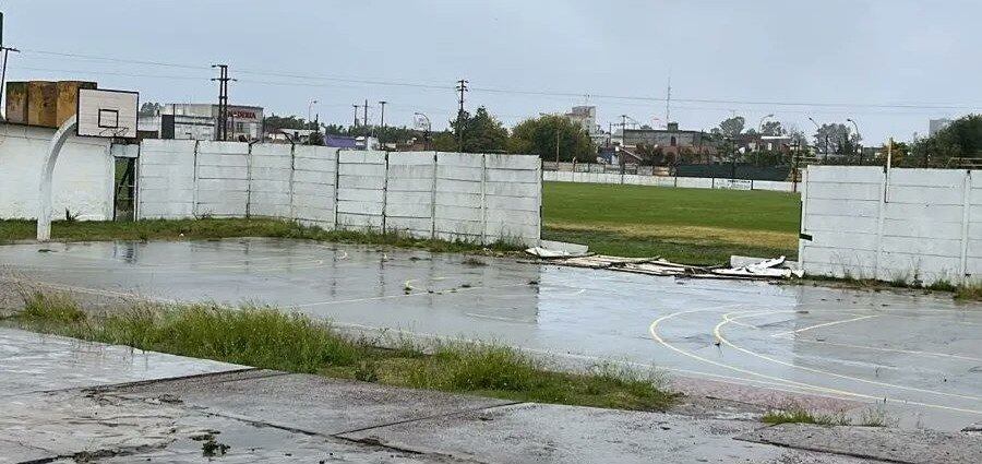 Daños por el temporal en el club Comercial de Ingeniero White.