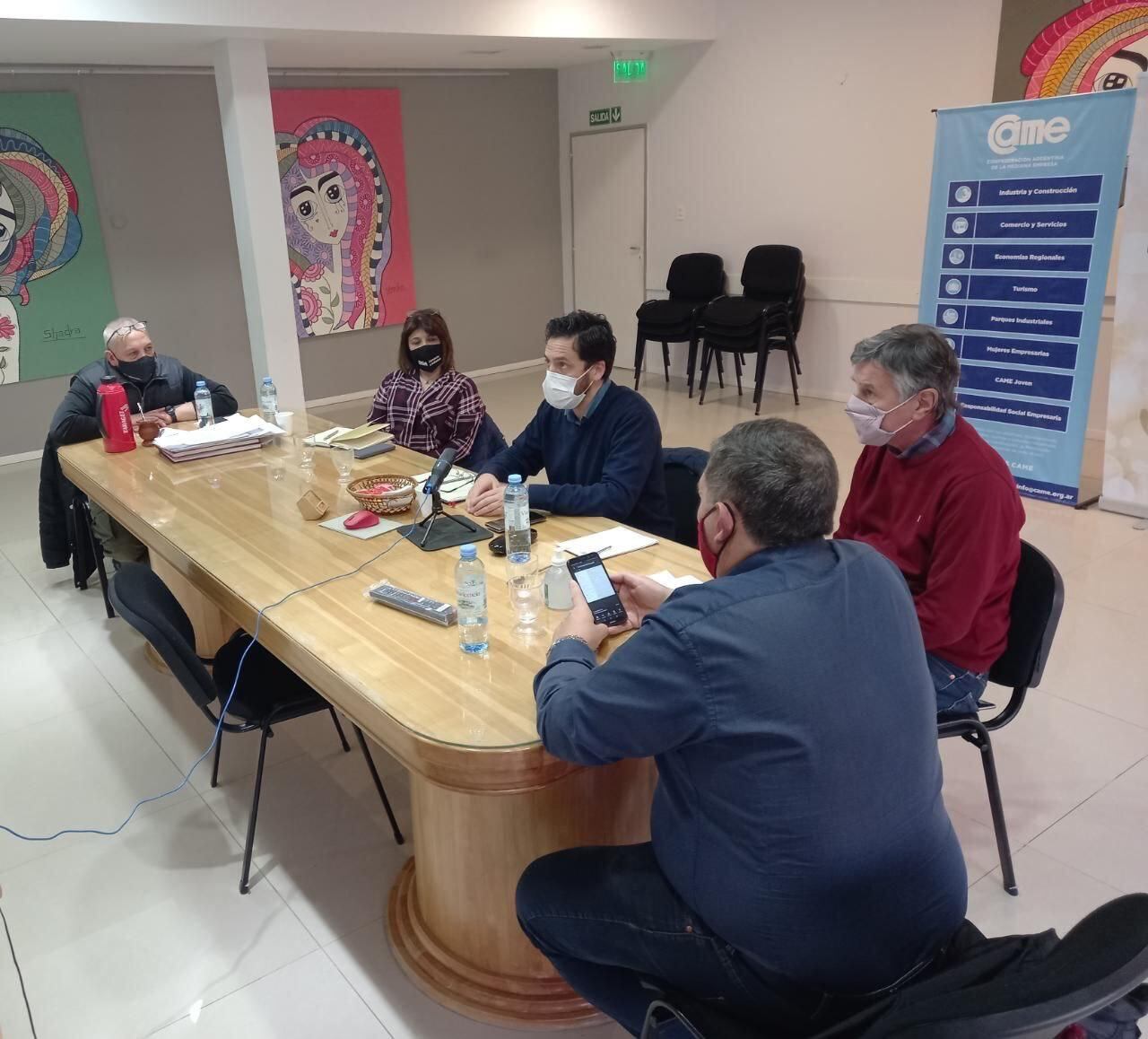 Autoridades municipales y del comercio se reunieron para organizar el "Río Grande se prende".