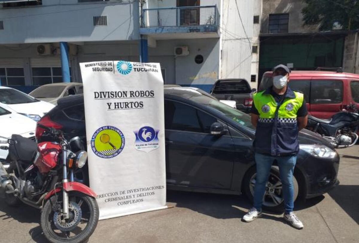 La policía logró secuestrar más de $70 mil y los vehículos de una banda de “rompevidrios”