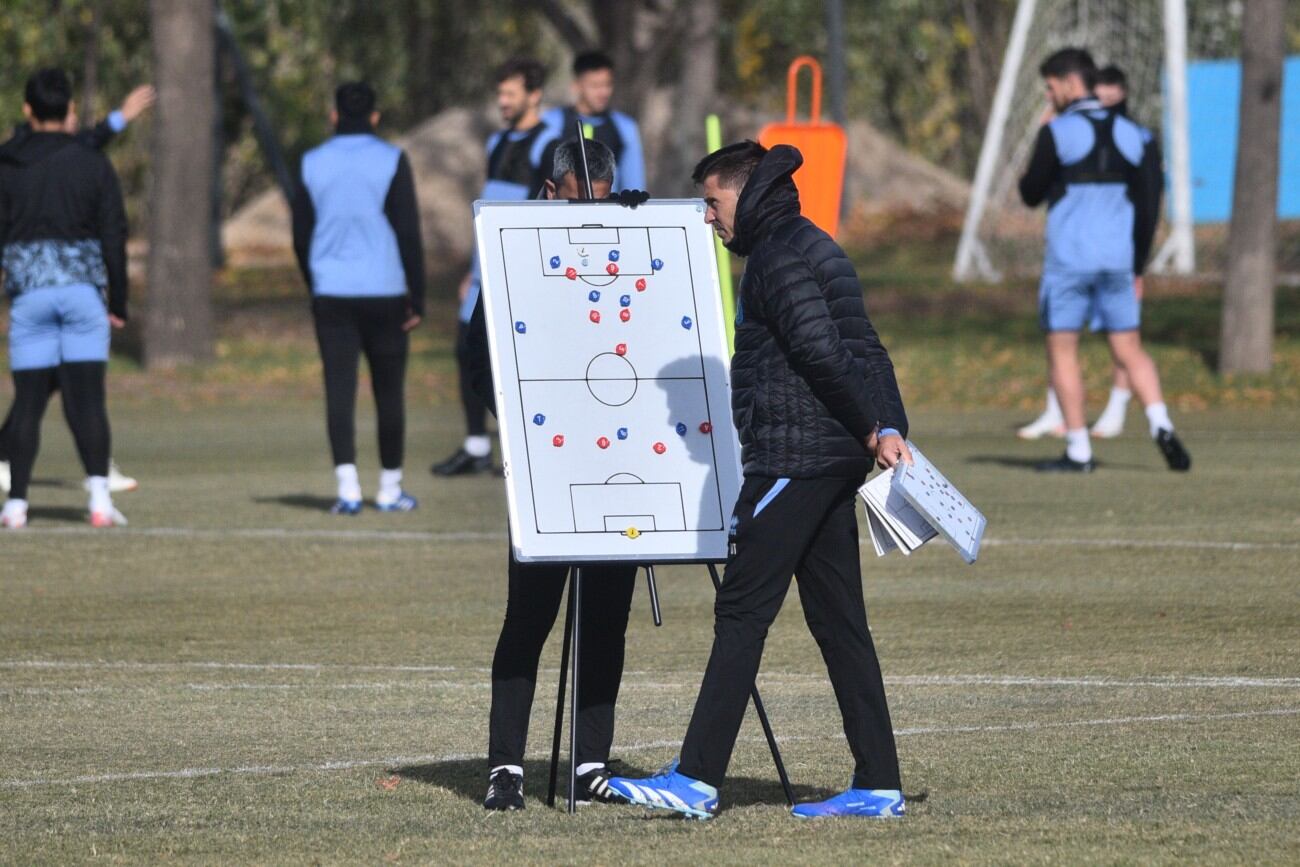 Entrenamiento de Belgrano en Villa Esquiú ( Pedro Castillo /LVI)