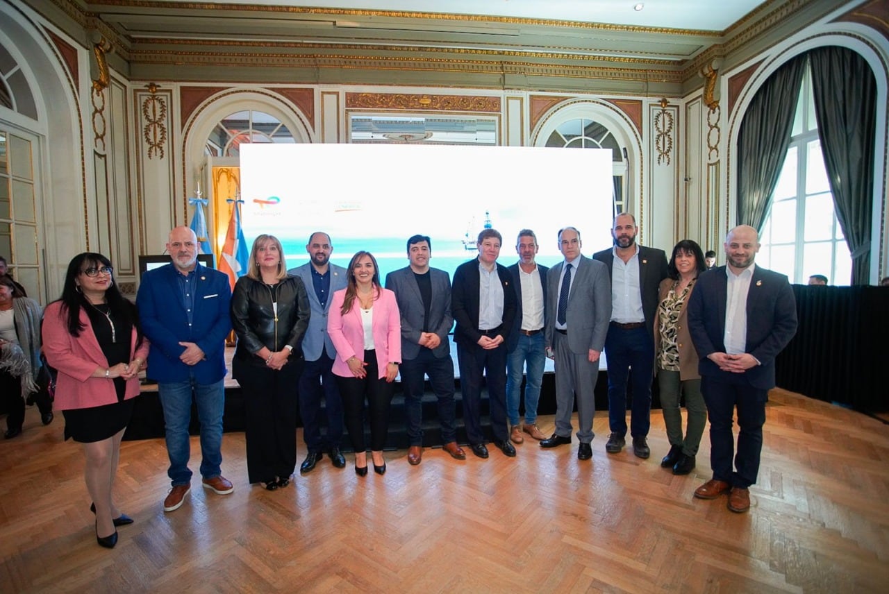 Melella participó del lanzamiento del proyecto gasífero Fénix