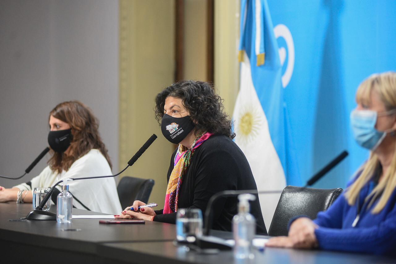 Carla Vizzotti, ministra de Salud de la Nación, durante una conferencia de prensa.