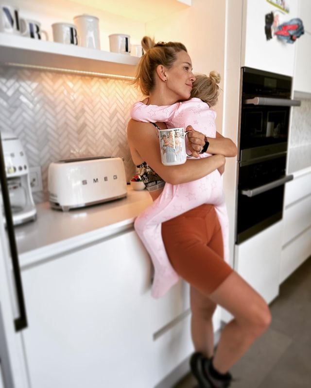 La adorable foto de Luisana Lopilato con su hija en el corazón de su hogar