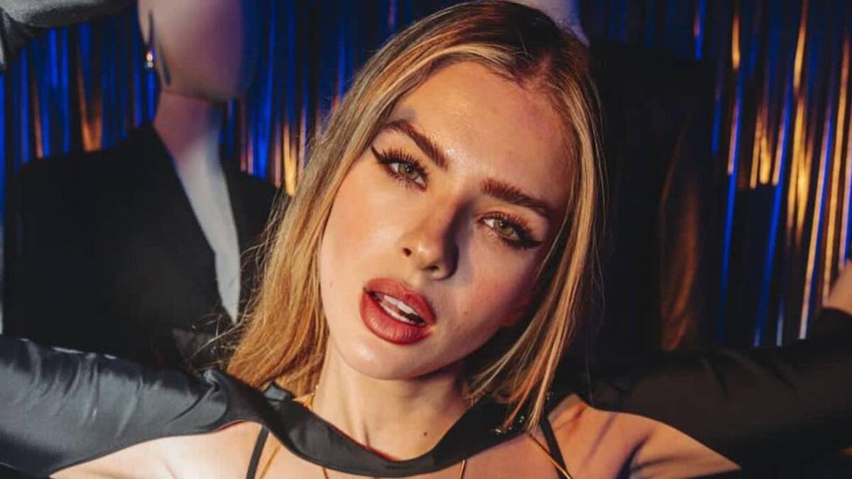 La China Suárez demostró como convertir un look sencillo en uno ideal para salir de fiesta