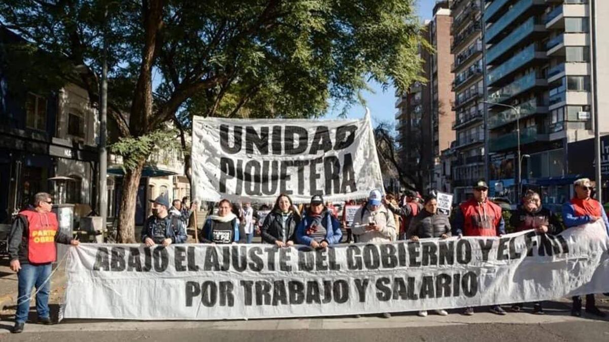Cortes de tránsito en Rosario: anuncian marcha y acampe en la Plaza San Martín