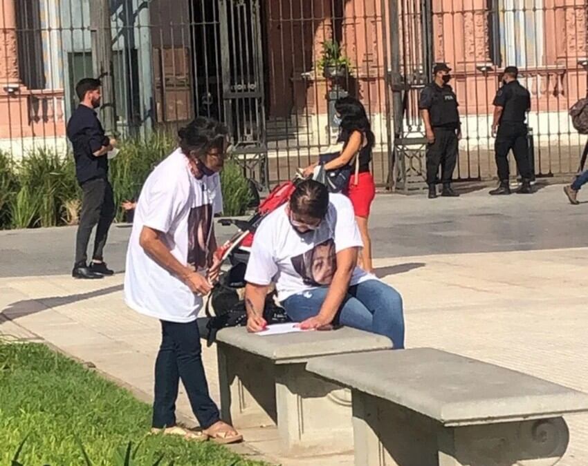 Silvia Domínguez, abuela de Guadalupe Lucero, hizo llegar un petitorio a Casa Rosada.