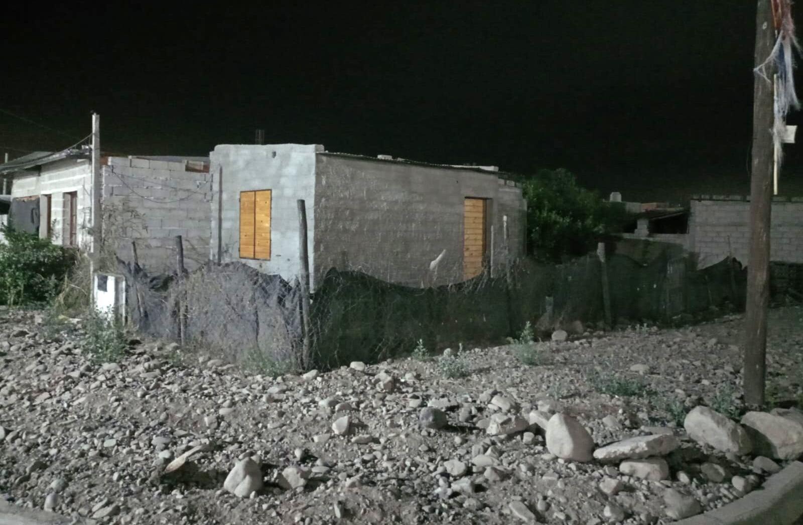 La vivienda del barrio 23 de Agosto de la ciudad de El Carmen (Jujuy), donde se produjo el femicidio de Jorgelina Cruz, el 25 de septiembre de 2023.