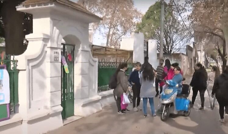 El Jardín “Merceditas de San Martín” Nº 27" está ubicado en la zona sur de Rosario.