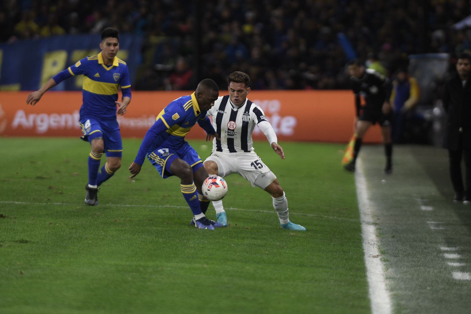 Talleres enfrentó a Boca en La Bombonera por la Liga Profesional. (Federico López Claro)