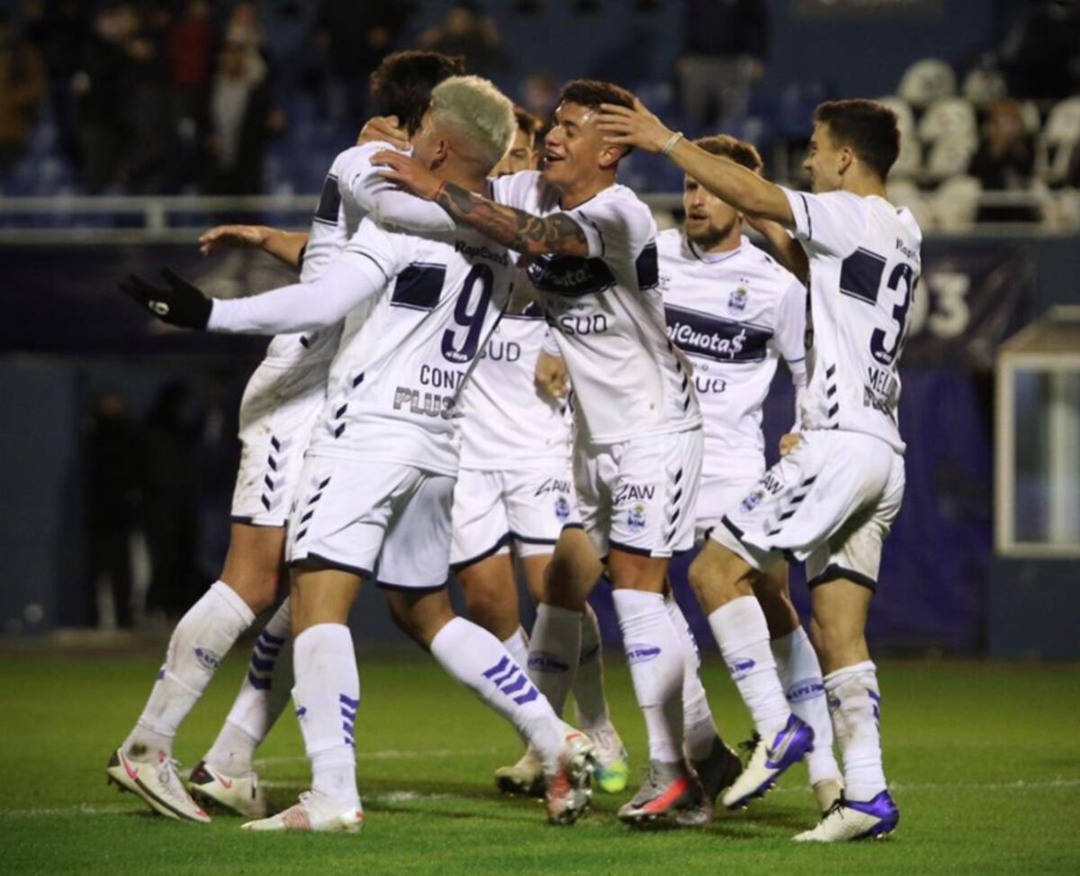 Gimnasia empató sobre el final y dejó el 2-2 ante Platense