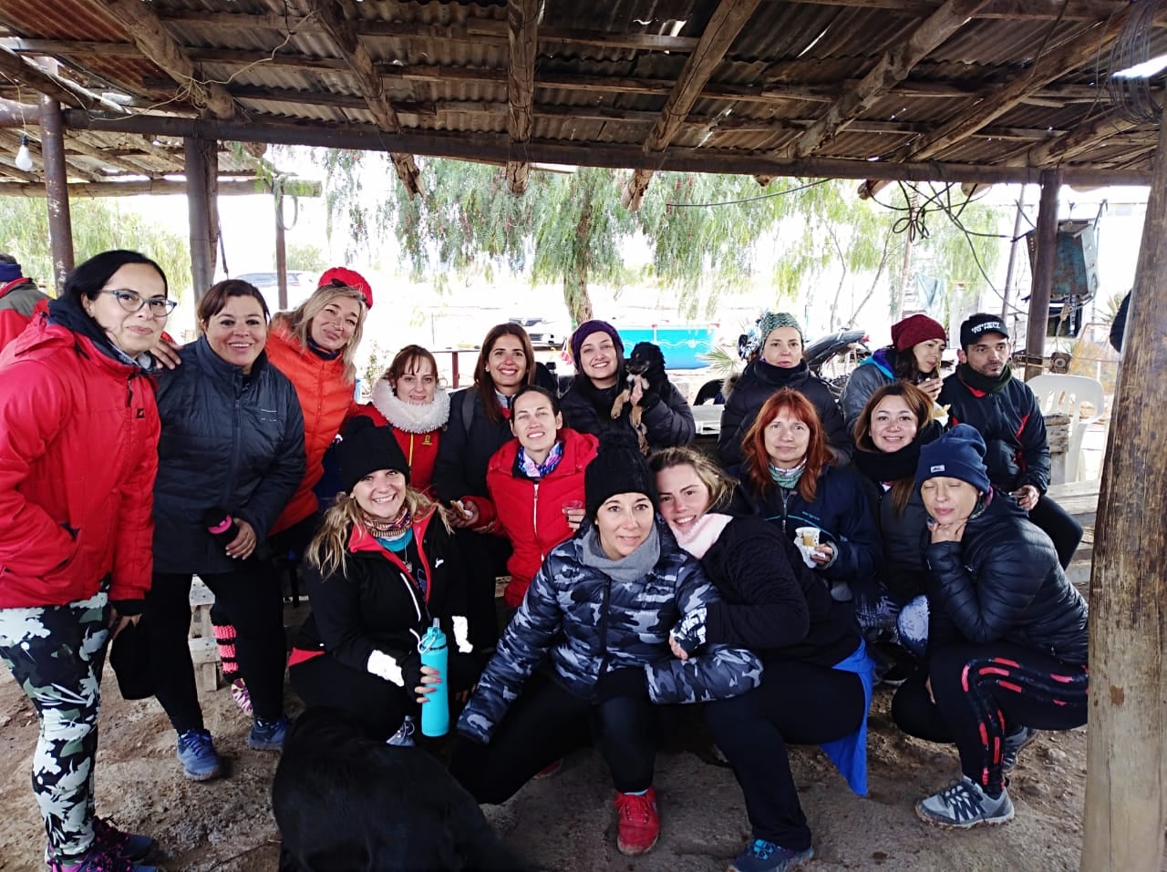 Ellas hacen diferentes recorridos para superarse físicamente. En la foto habían hecho trekking en las Minas de Salagasta. 