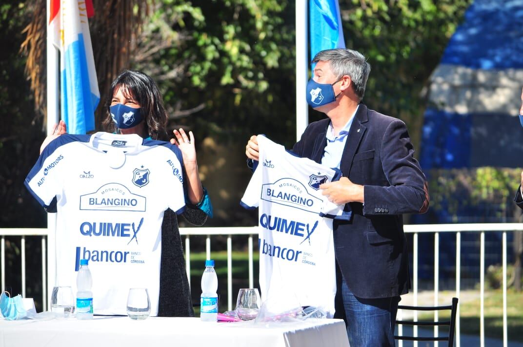 La concejala y el viceintendente de la ciudad estuvieron presentes en el anuncio del proyecto de la escuela Gobernador José Manuel de la Sota