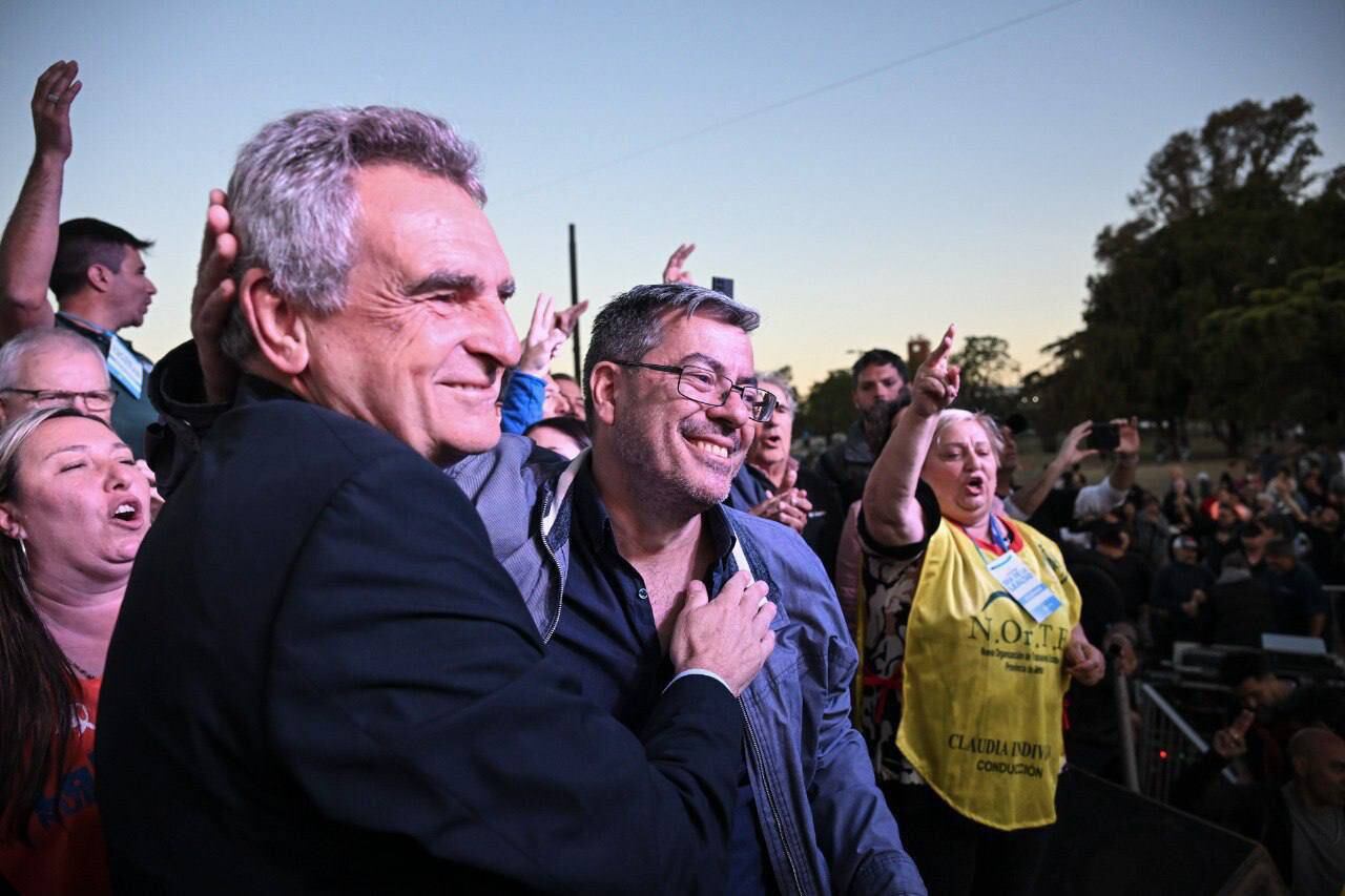 Germán Martínez estuvo en la primera fila de dirigentes.