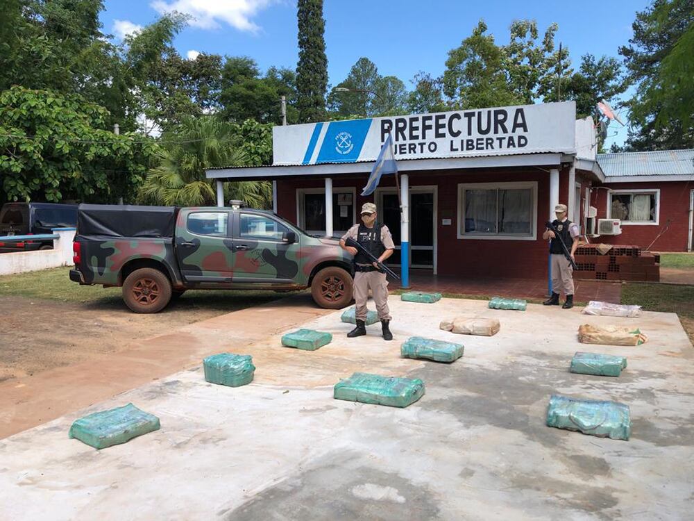 Incautan marihuana en Puerto Libertad.