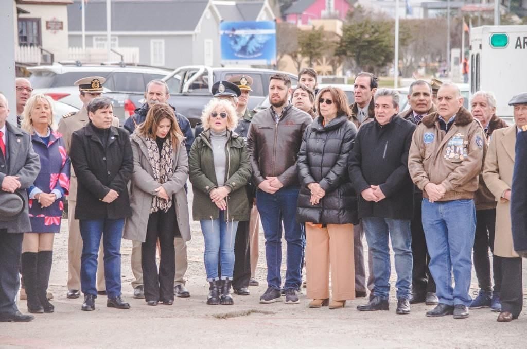 Acto por el aniversario del fallecimiento del comodoro de Marina Augusto Lasserre