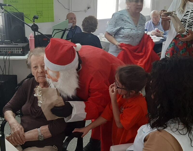 Brindis de fin de año en la Residencia de Larga Estadía de Tres Arroyos