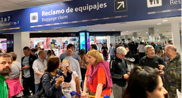 Vuelos demorados en Ezeiza por la caída de un radar.