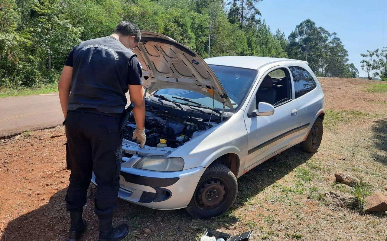 Apareció en Mártires un vehículo con pedido de secuestro riojano.