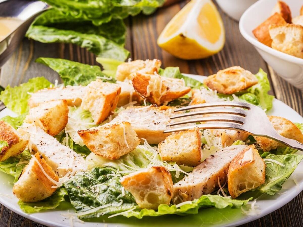 Ideal para el calor: cuál es receta original de ensalada César y cómo hacerla en casa