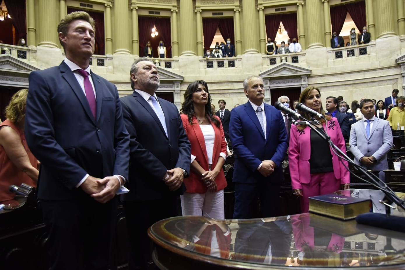 Aresca asumió como diputado