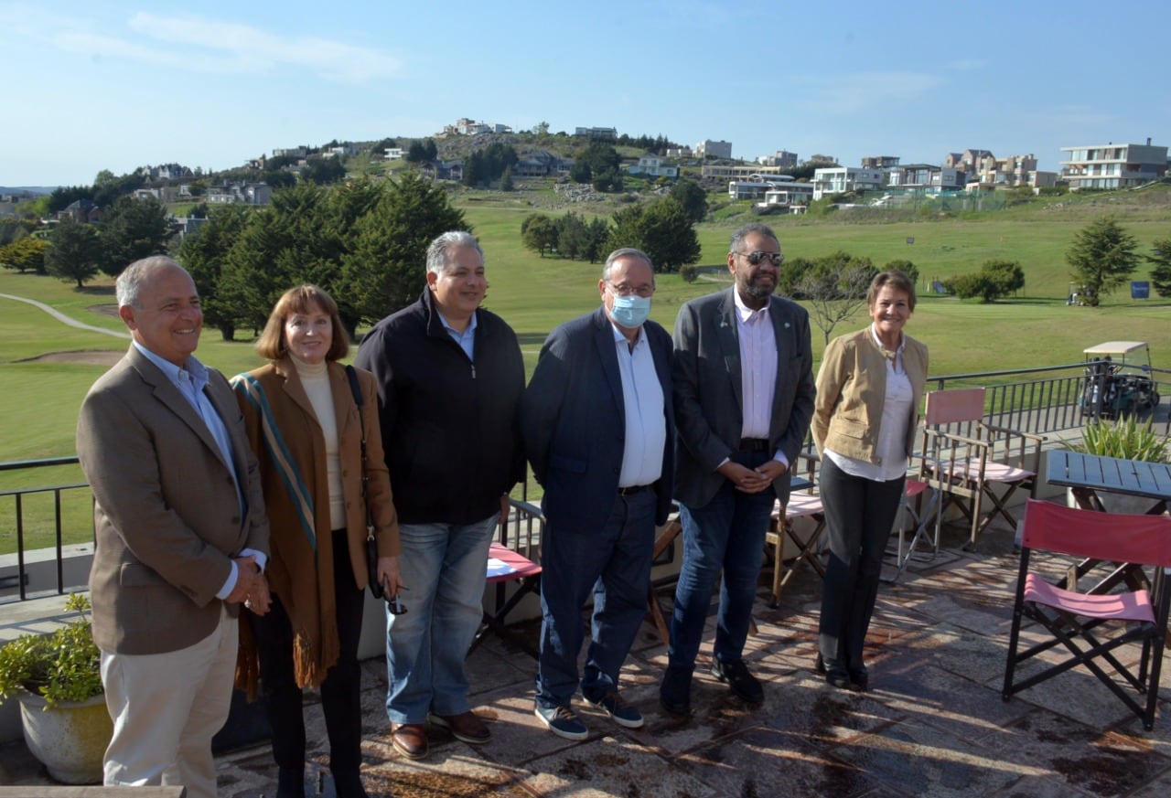 Así fue el encuentro en Tandil de los embajadores junto a empresarios locales.