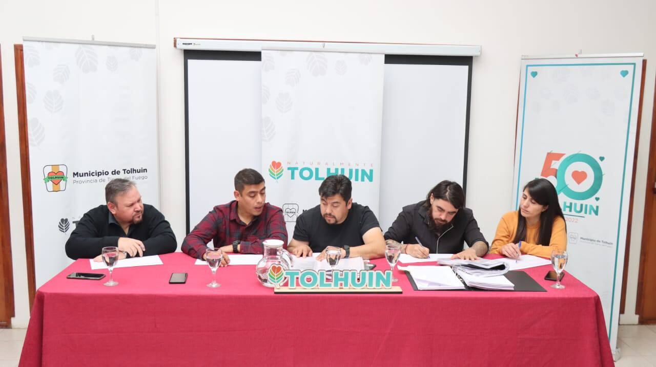 Tolhuin: el asfalto para el barrio 9 de Octubre está cada vez más cerca