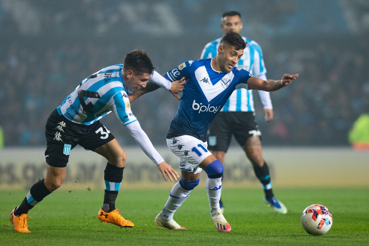 Racing recibirá a Vélez en Avellaneda. 