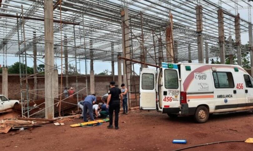 Oberá: accidente laboral dejó a un obrero de la construcción hospitalizado.