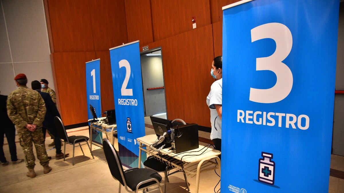 El Centro de Convenciones adaptado para la campaña de vacunación.