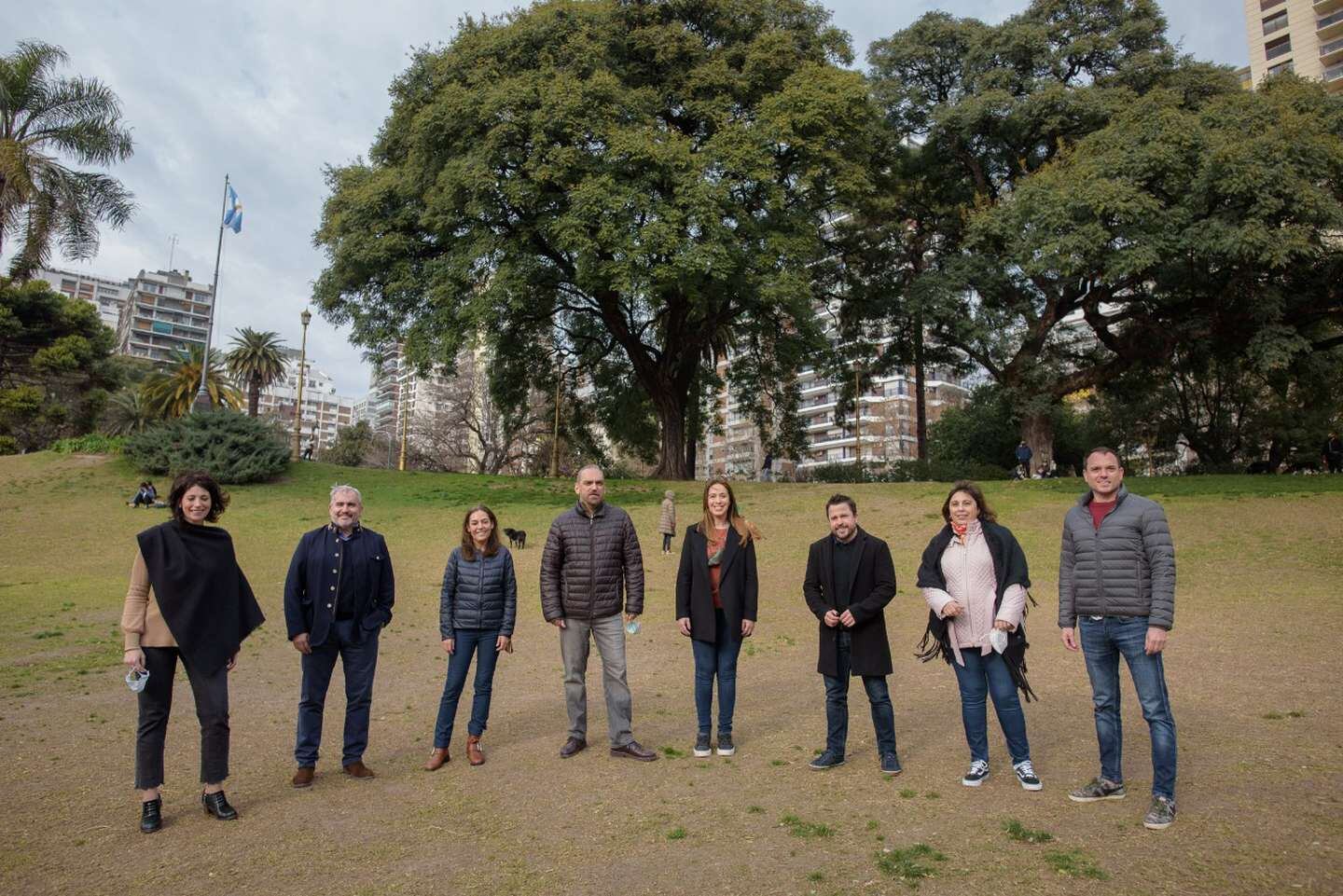 La primera foto oficial que compartieron todos los candidatos a diputados por Es Juntos.