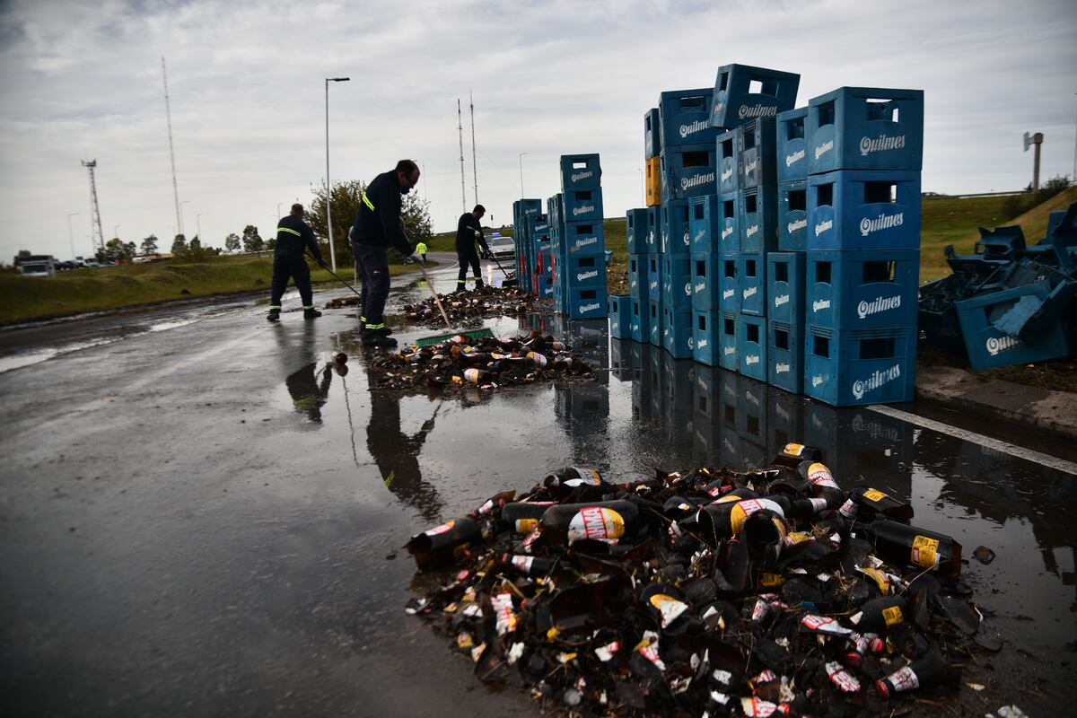 Córdoba: caos vehicular por derrame de cerveza en Circunvalación