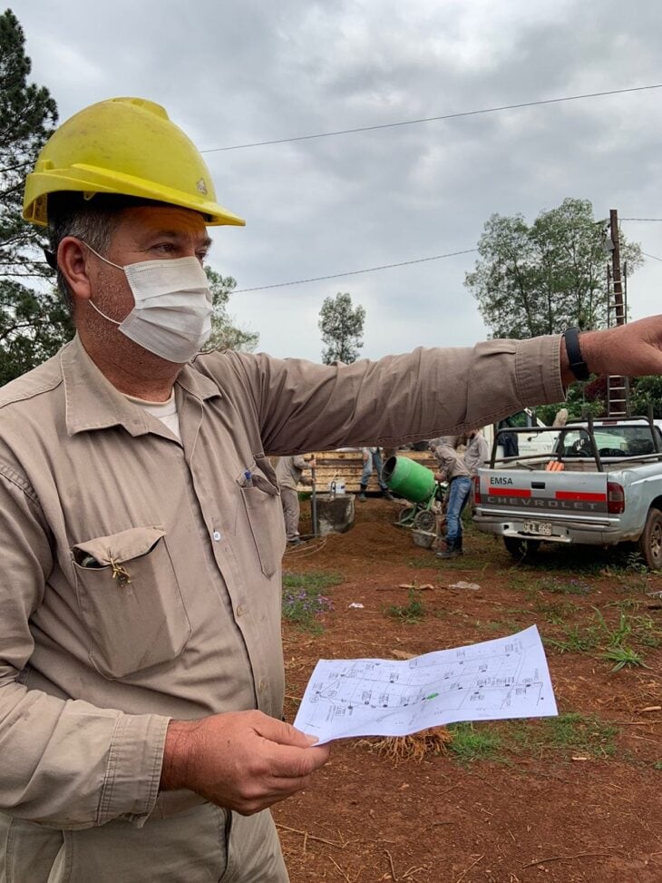 Energía de Misiones se encuentra en obras en el barrio El Porvenir II de Posadas.