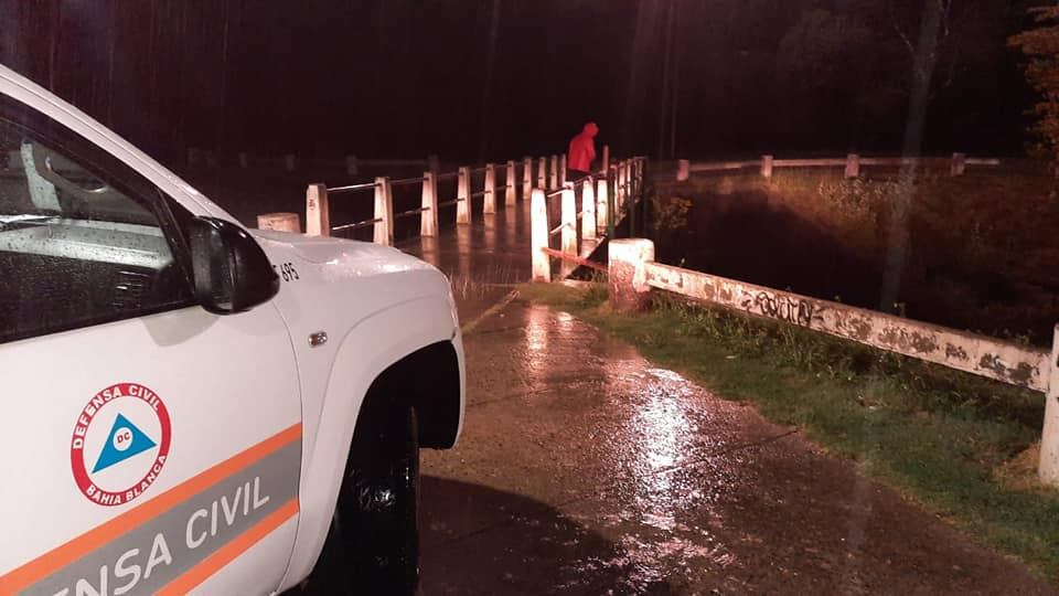 La intensa tormenta complicó algunos barrios en Bahía