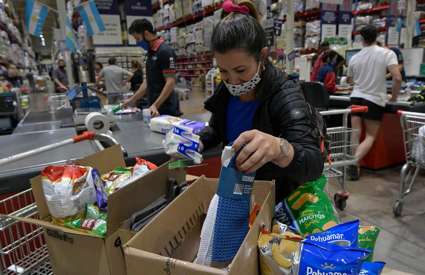 Los productos de alimentos y vestimentas están entre los rubros que más aumentaron en estos últimos 10 años.