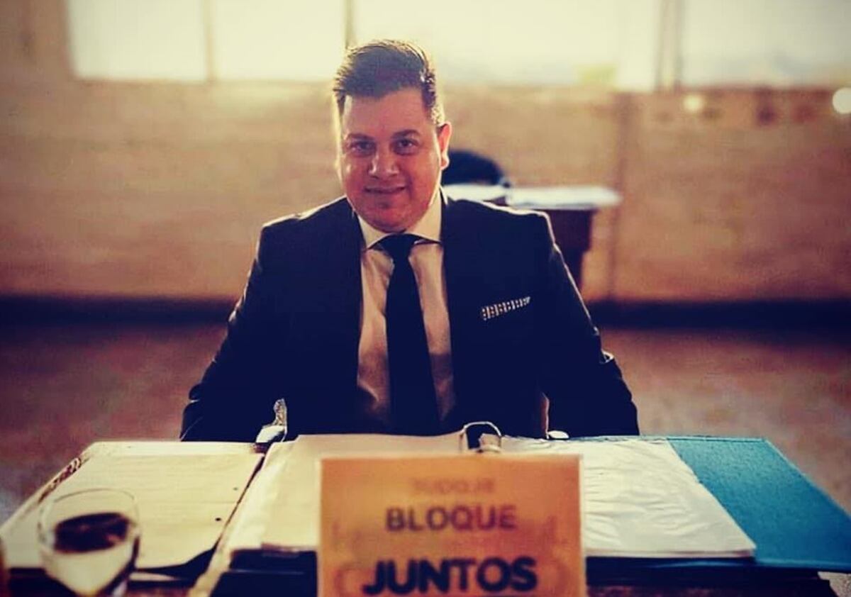 “Puerto Rosales hoy parece una unidad básica kirchnerista”