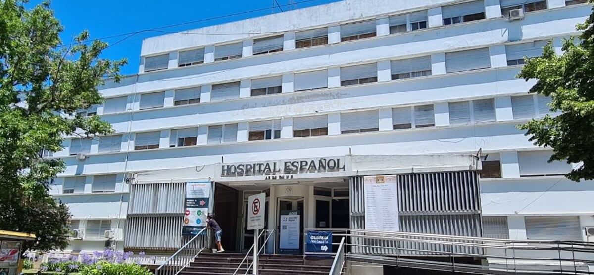 Dio positivo de COVID-19: esperó 48 horas en la guardia con oxígeno porque no había camas